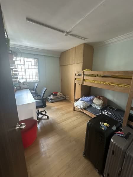 123 Bedok Reservoir Road HDB Flat For Sale at S$ 618,888 | PropertyGuru Singapore - Bedroom
