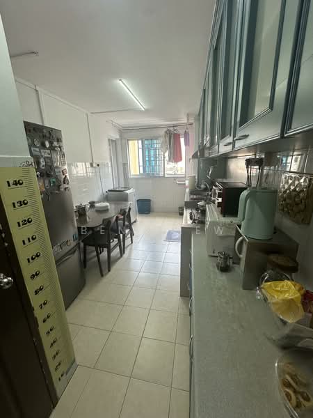 123 Bedok Reservoir Road HDB Flat For Sale at S$ 618,888 | PropertyGuru Singapore - Kitchen