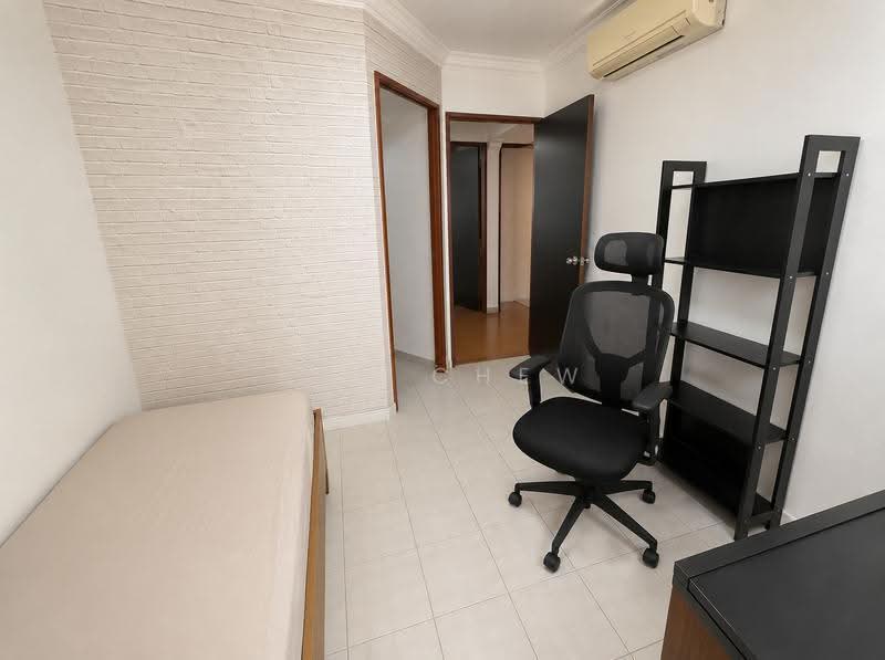 123 Bedok Reservoir Road, 123 Bedok Reservoir Road, Bedok / Upper East Coast, 3 Bedrooms, 904 sqft, HDB Flat For Sale, by Ben Chew, 500092719 - Bedroom - PropertyGuru.com.sg