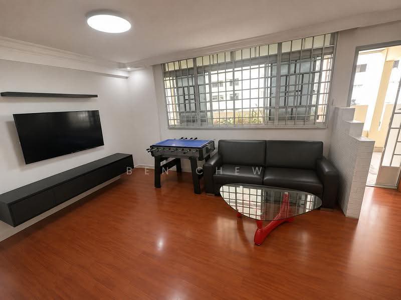 123 Bedok Reservoir Road, 123 Bedok Reservoir Road, Bedok / Upper East Coast, 3 Bedrooms, 904 sqft, HDB Flat For Sale, by Ben Chew, 500092719 - Living Room - PropertyGuru.com.sg