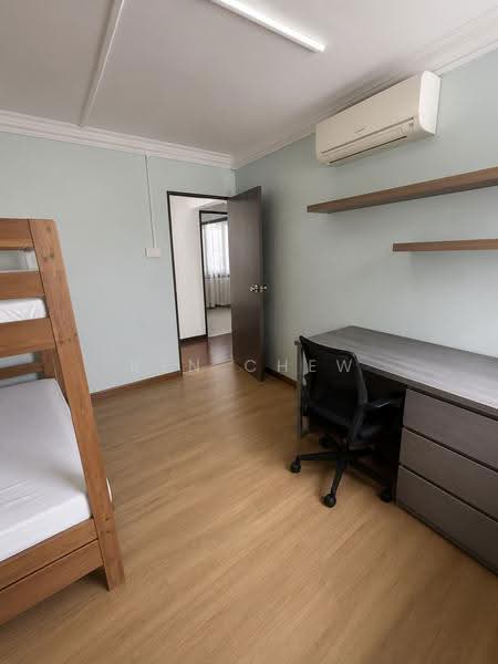 123 Bedok Reservoir Road, 123 Bedok Reservoir Road, Bedok / Upper East Coast, 3 Bedrooms, 904 sqft, HDB Flat For Sale, by Ben Chew, 500092719 - Bedroom - PropertyGuru.com.sg