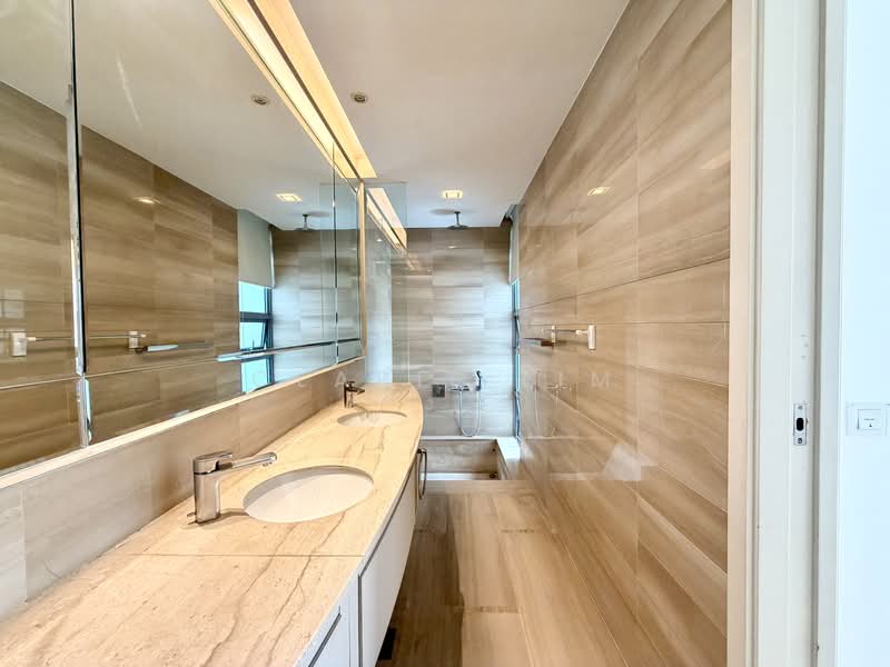 The Trillium Condominium For Sale at S$ 4,880,000 | PropertyGuru Singapore - Bathroom
