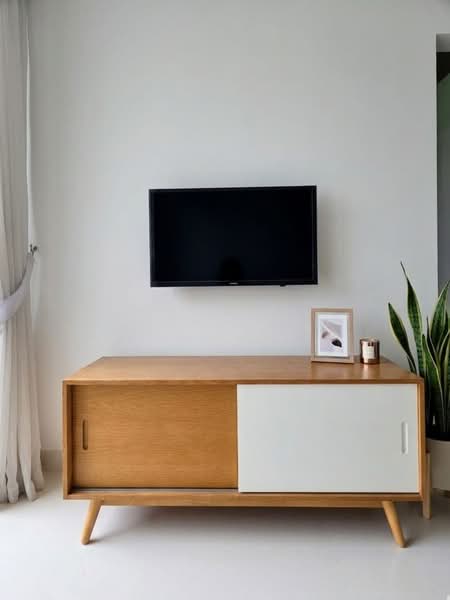 Urban Vista, 2 Tanah Merah Kechil Link, 1 Bedroom, 441 sqft, Condominium For Rent, by David Lim 林伟达, 500092722 - Living Room - PropertyGuru.com.sg