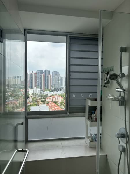 The Mercury Condominium For Sale at S$ 1,480,000 | PropertyGuru Singapore - Bathroom