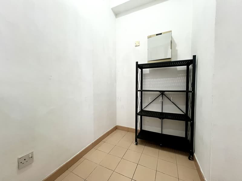 Eastvale, 31 Pasir Ris Drive 3, 3 Bedrooms, 1,195 sqft, Condominium For Rent, by DOEVEN REAL ESTATE, 500092752 - PropertyGuru.com.sg