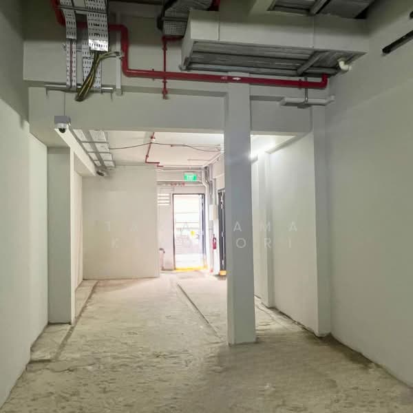 Arab Street, Arab Street, 705 sqft, Food & Beverage For Rent, by Takayama Kiyonori, 500092758 - Corridor - CommercialGuru.com.sg