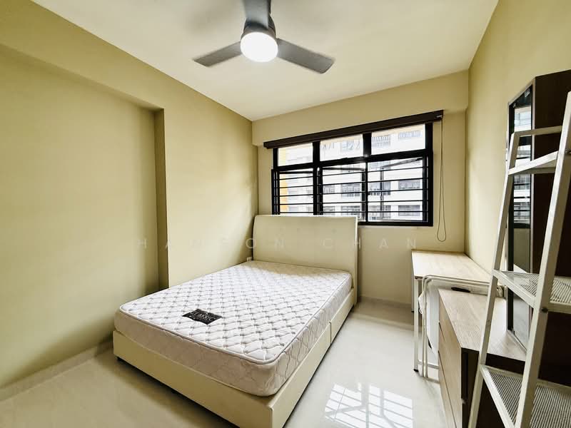 457A Sengkang West Road HDB Flat For Sale at S$ 798,000 | PropertyGuru Singapore - Bedroom