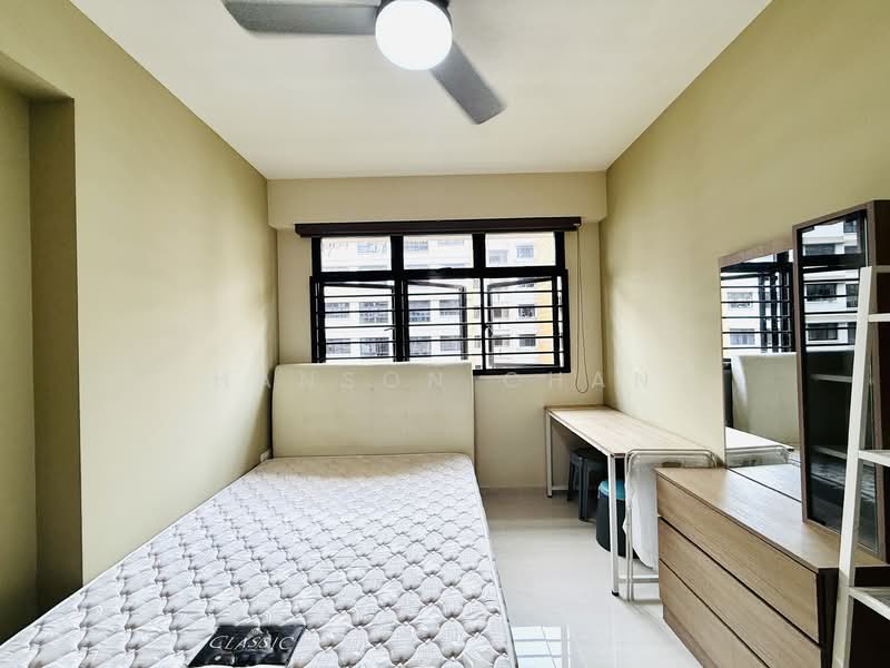 457A Sengkang West Road HDB Flat For Sale at S$ 798,000 | PropertyGuru Singapore - Bedroom