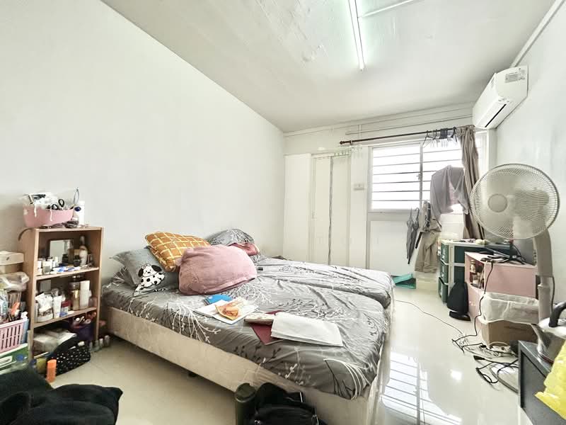 347 Woodlands Avenue 3, 347 Woodlands Avenue 3, 3 Bedrooms, 904 sqft, HDB Flat For Rent, by Alvin Toh, 500092771 - Bedroom - PropertyGuru.com.sg