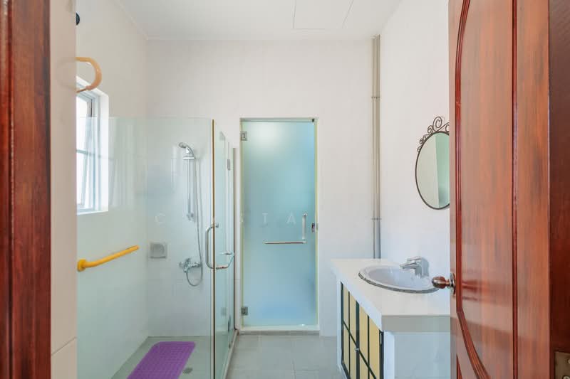 Sembawang Hills Estate Semi-Detached House For Sale at S$ 6,200,000 | PropertyGuru Singapore - Bathroom