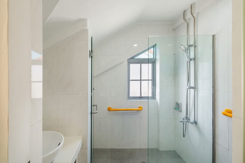 Jalan Leban Semi-Detached House For Sale at S$ 6,200,000 | PropertyGuru Singapore - Bathroom