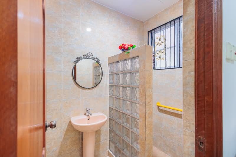 Jalan Leban Semi-Detached House For Sale at S$ 6,200,000 | PropertyGuru Singapore - Bathroom