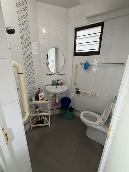 306 Jurong East Street 32 HDB Flat For Sale at S$ 445,000 | PropertyGuru Singapore