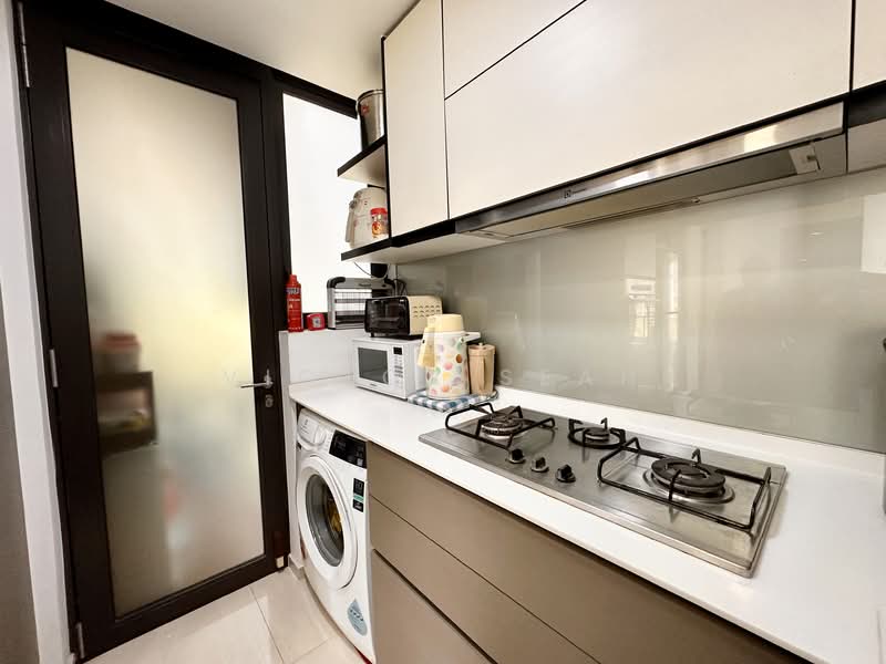 D'Nest Condominium For Sale at S$ 1,460,000 | PropertyGuru Singapore - Kitchen
