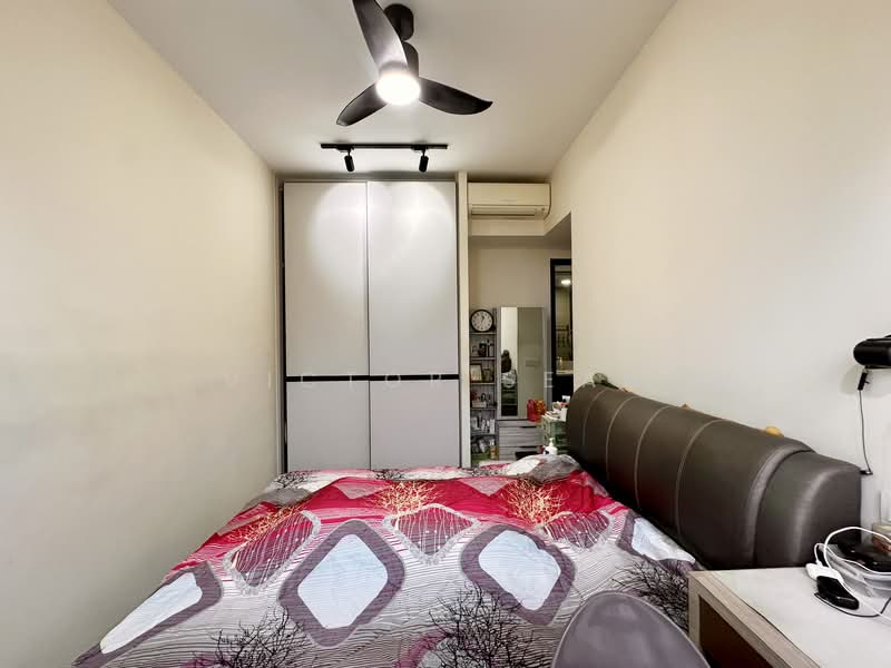 D'Nest Condominium For Sale at S$ 1,460,000 | PropertyGuru Singapore - Bedroom