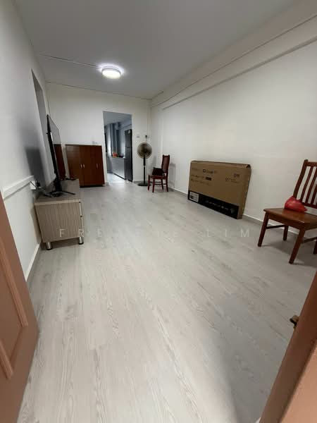 213 Bukit Batok Street 21, 213 Bukit Batok Street 21, Room Rental, 110 sqft, HDB Flat For Rent, by Freddie Lim, 500092804 - Living Room - PropertyGuru.com.sg