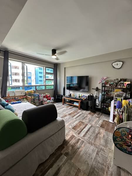 18C Circuit Road HDB Flat For Sale at S$ 979,000 | PropertyGuru Singapore - Living Room