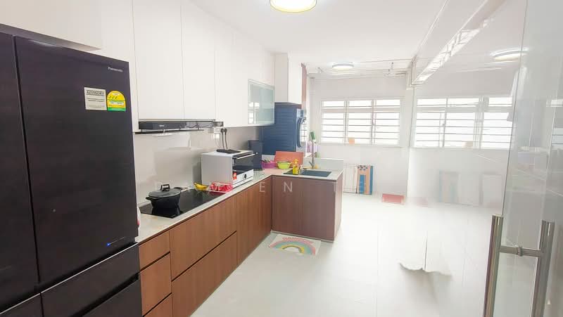 909 Tampines Avenue 4, 909 Tampines Avenue 4, Room Rental, 180 sqft, HDB Flat For Rent, by Damien Teo, 500092819 - Kitchen - PropertyGuru.com.sg