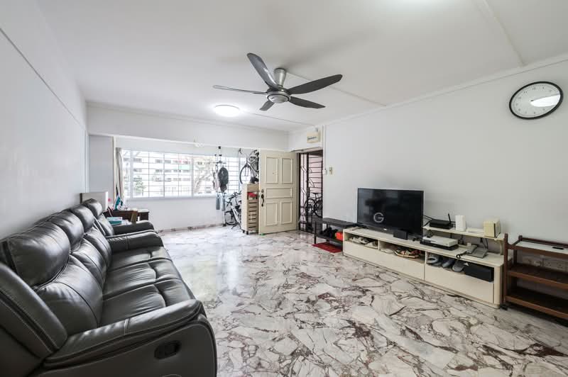 15 Eunos Crescent HDB Flat For Sale at S$ 750,000 | PropertyGuru Singapore - Living Room