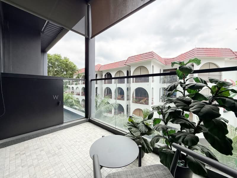 Jervois Prive Condominium For Sale at S$ 2,135,000 | PropertyGuru Singapore - Balcony