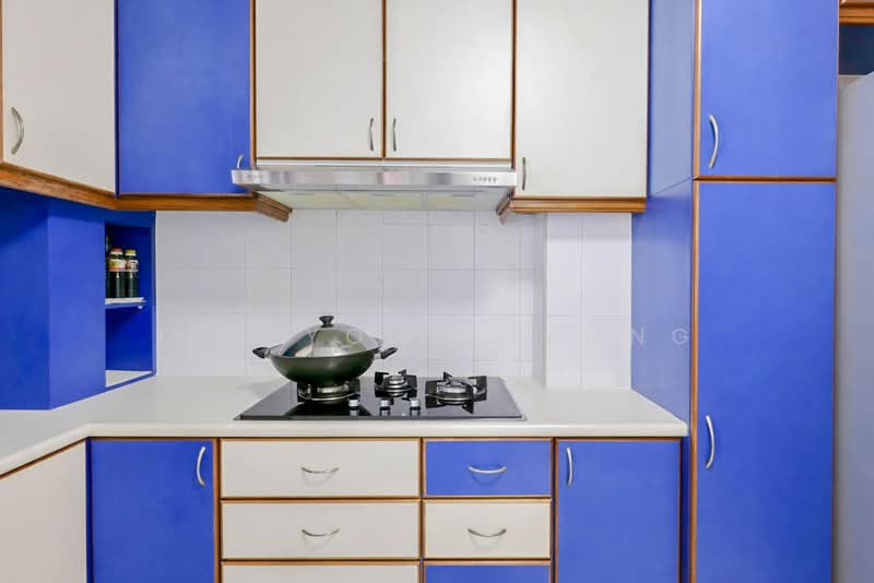 154 Gangsa Road HDB Flat For Sale at S$ 818,000 | PropertyGuru Singapore - Kitchen