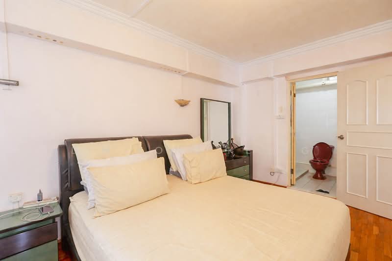 154 Gangsa Road HDB Flat For Sale at S$ 818,000 | PropertyGuru Singapore - Bedroom