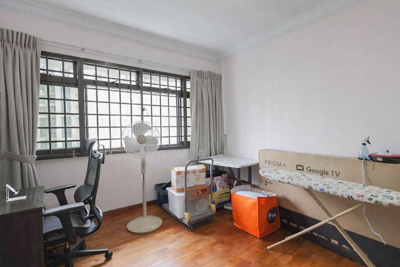 154 Gangsa Road HDB Flat For Sale at S$ 818,000 | PropertyGuru Singapore - Study