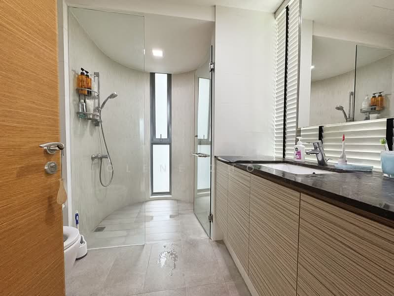 Double Bay Residences, 21B Simei Street 4, 4 Bedrooms, 1,561 sqft, Condominium For Rent, by Jolene Zhong, 500092864 - Bathroom - PropertyGuru.com.sg