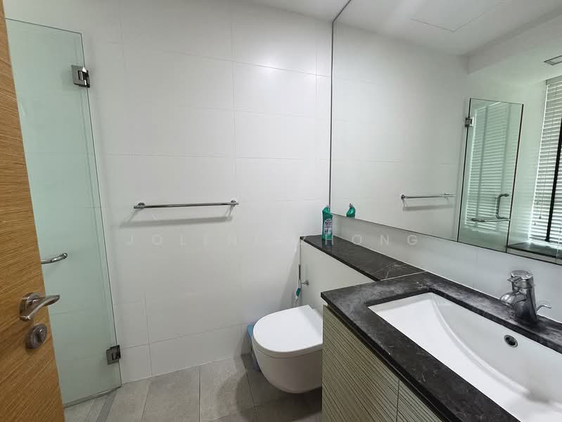 Double Bay Residences, 21B Simei Street 4, 4 Bedrooms, 1,561 sqft, Condominium For Rent, by Jolene Zhong, 500092864 - Bathroom - PropertyGuru.com.sg