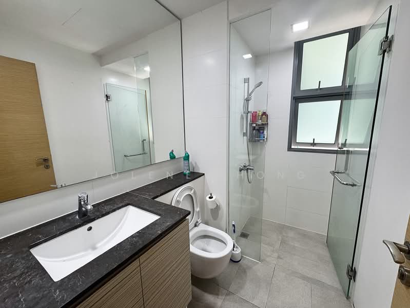 Double Bay Residences, 21B Simei Street 4, 4 Bedrooms, 1,561 sqft, Condominium For Rent, by Jolene Zhong, 500092864 - Bathroom - PropertyGuru.com.sg