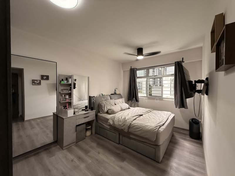 140A Corporation Drive HDB Flat For Sale at S$ 860,000 | PropertyGuru Singapore - Bedroom