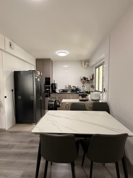140A Corporation Drive HDB Flat For Sale at S$ 860,000 | PropertyGuru Singapore - Kitchen