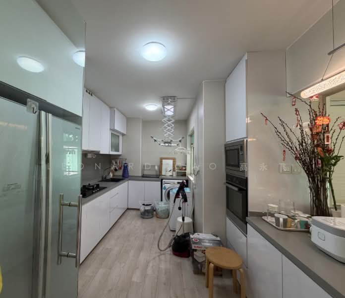 201B Punggol Field HDB Flat For Sale at S$ 718,000 | PropertyGuru Singapore - Kitchen