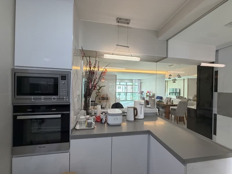 201B Punggol Field HDB Flat For Sale at S$ 718,000 | PropertyGuru Singapore - Kitchen