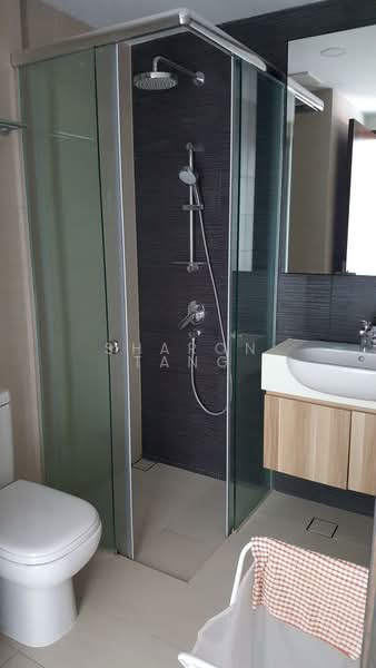 Natura @ Hillview Condominium For Sale at S$ 888,000 | PropertyGuru Singapore - Bathroom