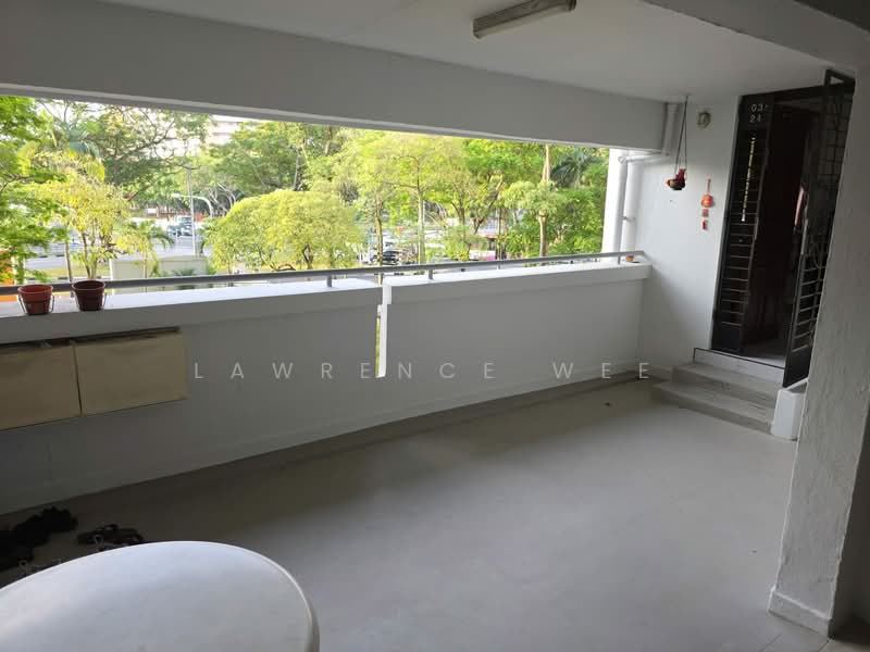 211 Serangoon Avenue 4, 211 Serangoon Avenue 4, 3 Bedrooms, 1,001 sqft, HDB Flat For Sale, by Lawrence Wee, 500092908 - Balcony - PropertyGuru.com.sg