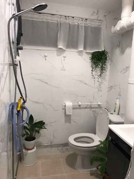 10 Gloucester Road, 10 Gloucester Road, Room Rental, 200 sqft, HDB Flat For Rent, by William Hui, 500092912 - Bathroom - PropertyGuru.com.sg