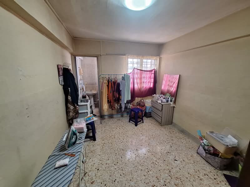 334 Clementi Avenue 2 HDB Flat For Sale at S$ 380,000 | PropertyGuru Singapore - Interior