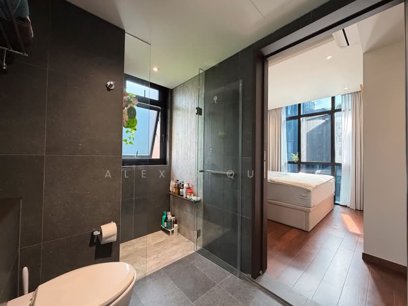 View at Kismis Condominium For Sale at S$ 2,890,000 | PropertyGuru Singapore - Bathroom