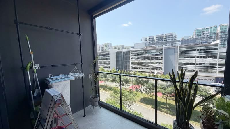 Park Colonial Condominium For Sale at S$ 1,490,000 | PropertyGuru Singapore - Balcony