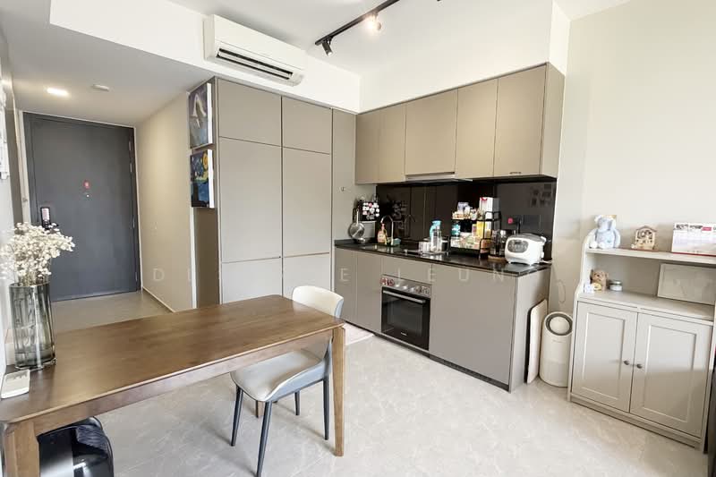 Park Colonial Condominium For Sale at S$ 1,490,000 | PropertyGuru Singapore - Kitchen