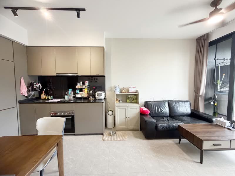 Park Colonial Condominium For Sale at S$ 1,490,000 | PropertyGuru Singapore - Living Room