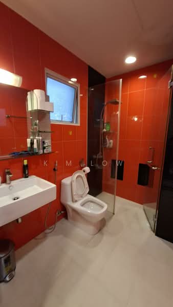 Westwood Park, Westwood Crescent, 5 Bedrooms, 3,200 sqft, Terraced House For Sale, by Kim Low, 500092938 - Bathroom - PropertyGuru.com.sg