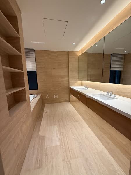 The Colonnade, 82 Grange Road, 4 Bedrooms, 3,993 sqft, Condominium For Rent, by Sam Kng, 500092949 - Bathroom - PropertyGuru.com.sg