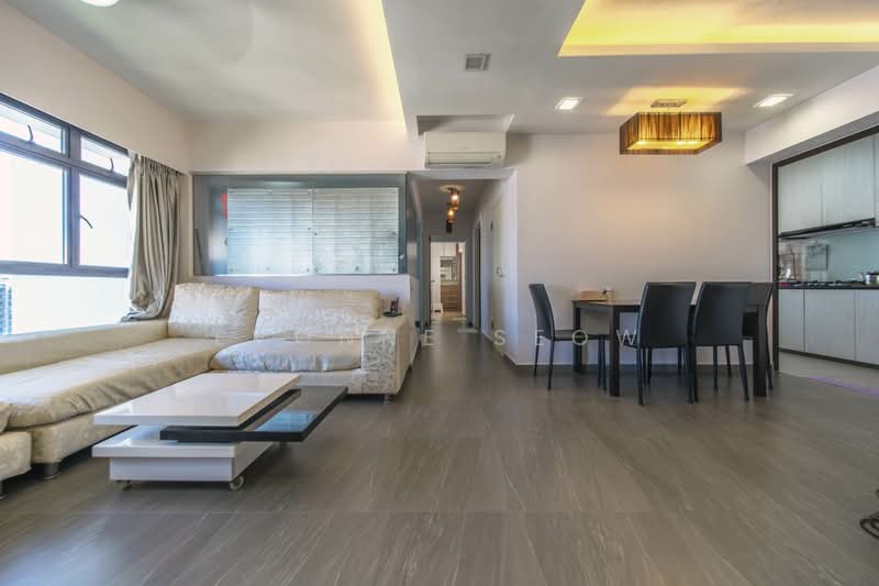 868A Tampines Avenue 8 HDB Flat For Sale at S$ 738,888 | PropertyGuru Singapore - Living Room