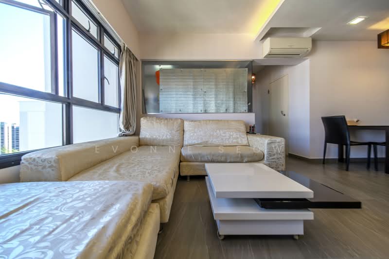 868A Tampines Avenue 8 HDB Flat For Sale at S$ 738,888 | PropertyGuru Singapore - Living Room