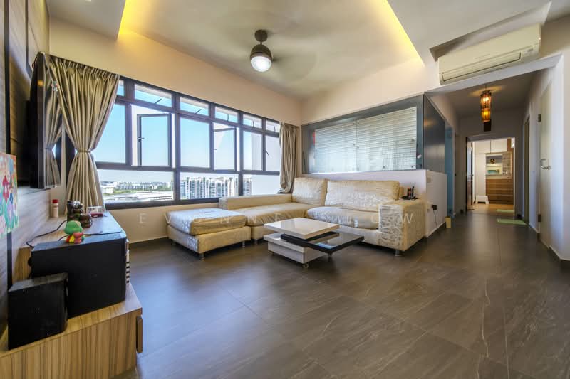868A Tampines Avenue 8 HDB Flat For Sale at S$ 738,888 | PropertyGuru Singapore - Living Room