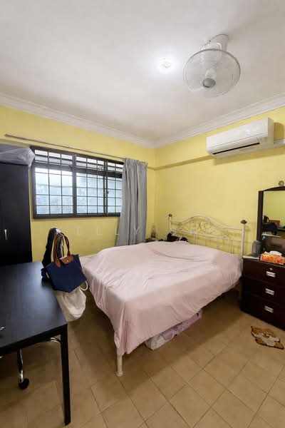 For Sale - 276 Yishun Street 22