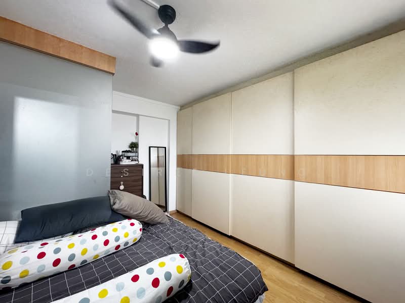 505 Serangoon North Avenue 4 HDB Flat For Sale at S$ 878,000 | PropertyGuru Singapore - Master Bedroom