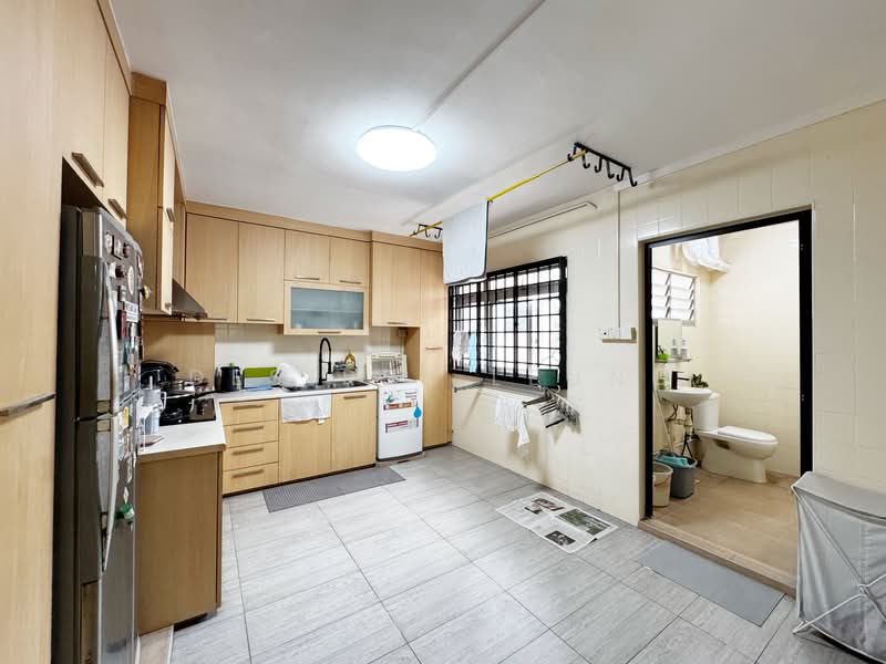 505 Serangoon North Avenue 4 HDB Flat For Sale at S$ 878,000 | PropertyGuru Singapore - Kitchen